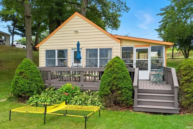 $350,000 | 715 East 680th Street South, Wolcottville, IN 46795