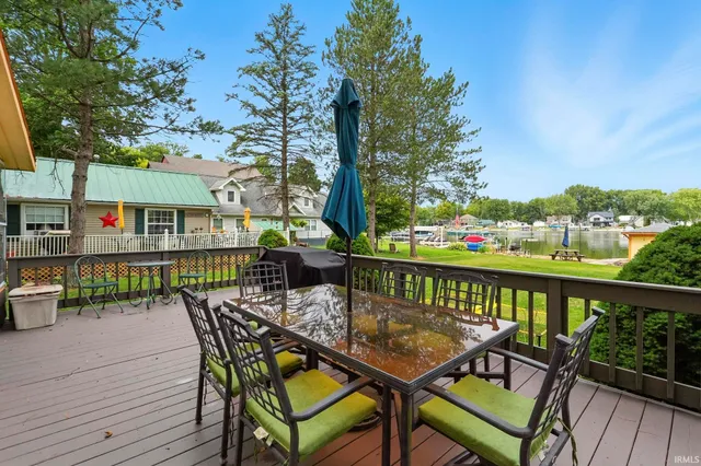 $350,000 | 715 East 680th Street South, Wolcottville, IN 46795