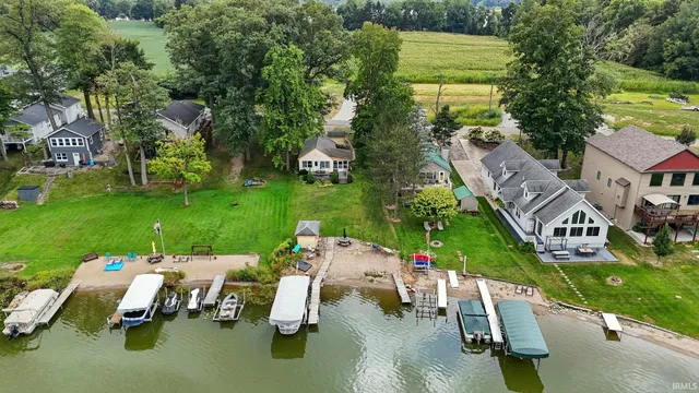 $350,000 | 715 East 680th Street South, Wolcottville, IN 46795