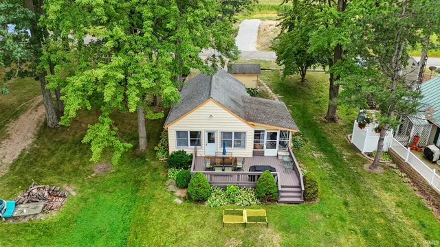 $350,000 | 715 East 680th Street South, Wolcottville, IN 46795