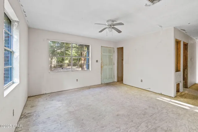 $59,999 | 2280 Bear Hewett Landing Road, Caryville, FL 32425