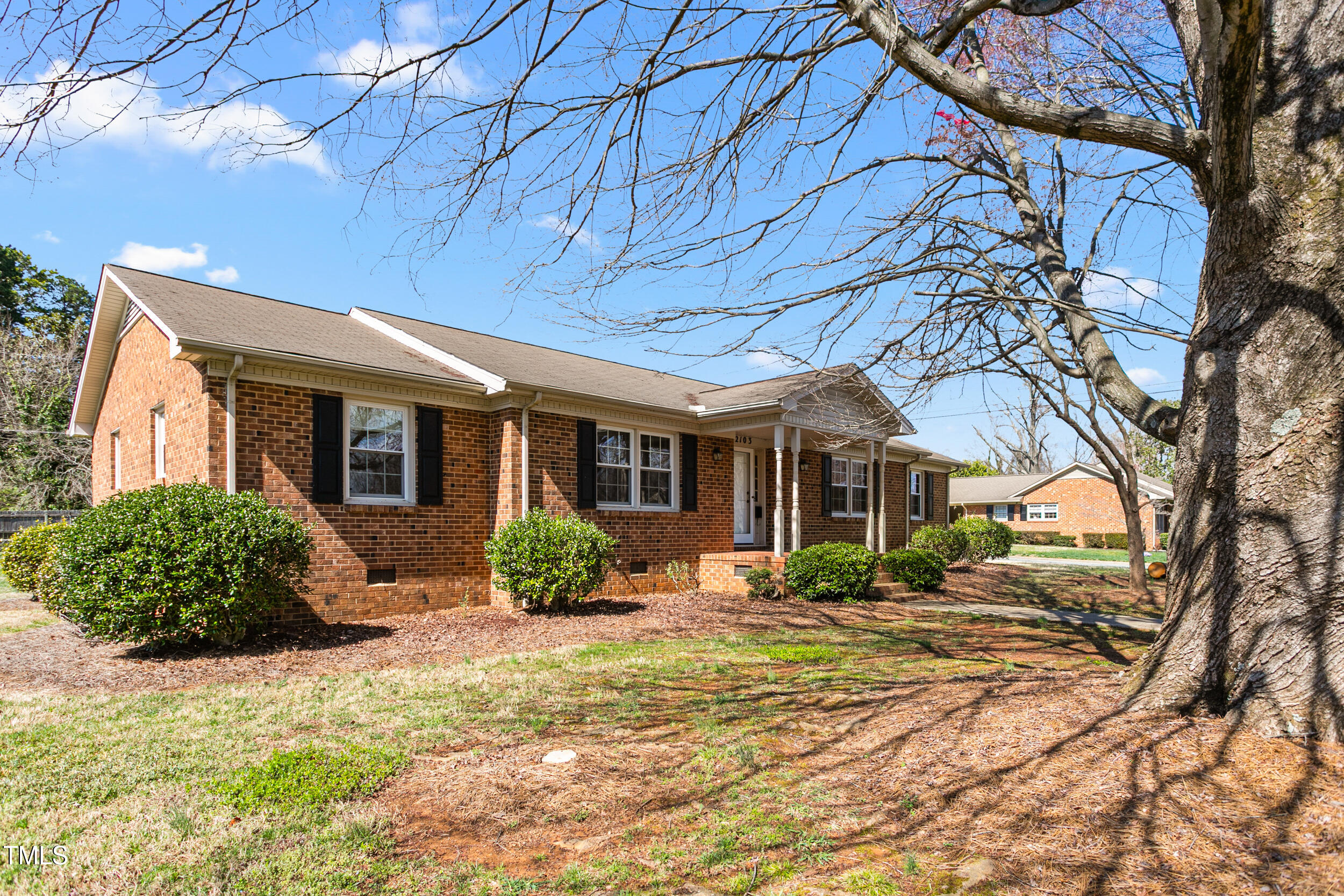 2103 Huntington Road-3