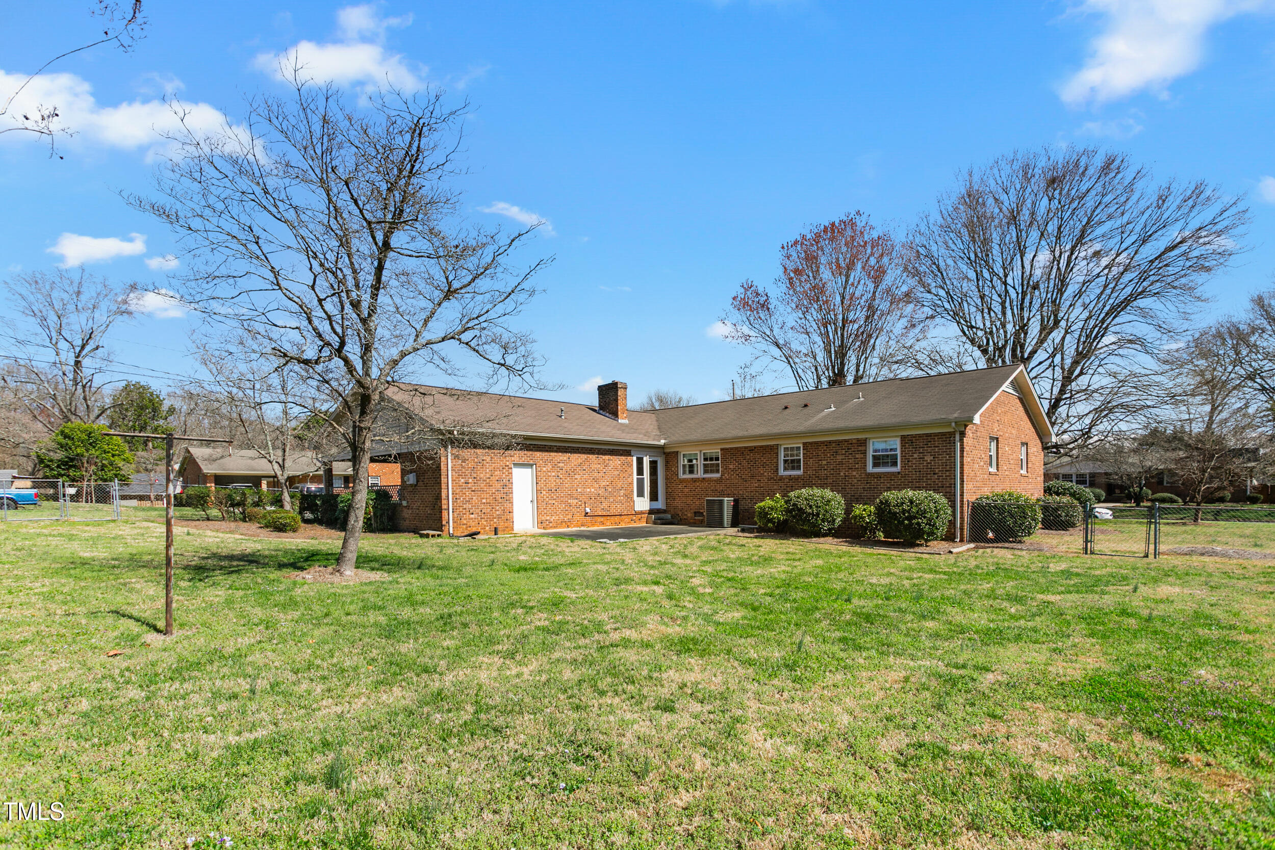 2103 Huntington Road Burlington, NC 27215 - Photo 34 of 36 2103 Huntington Road-32