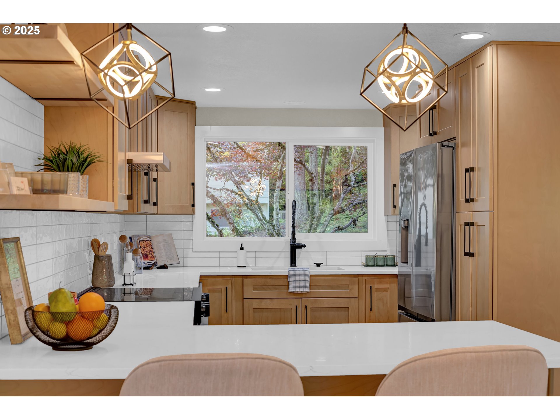 315 Brookside Drive Eugene, OR 97405 - Photo 8 of 46 a bathroom with a tub sink and mirror