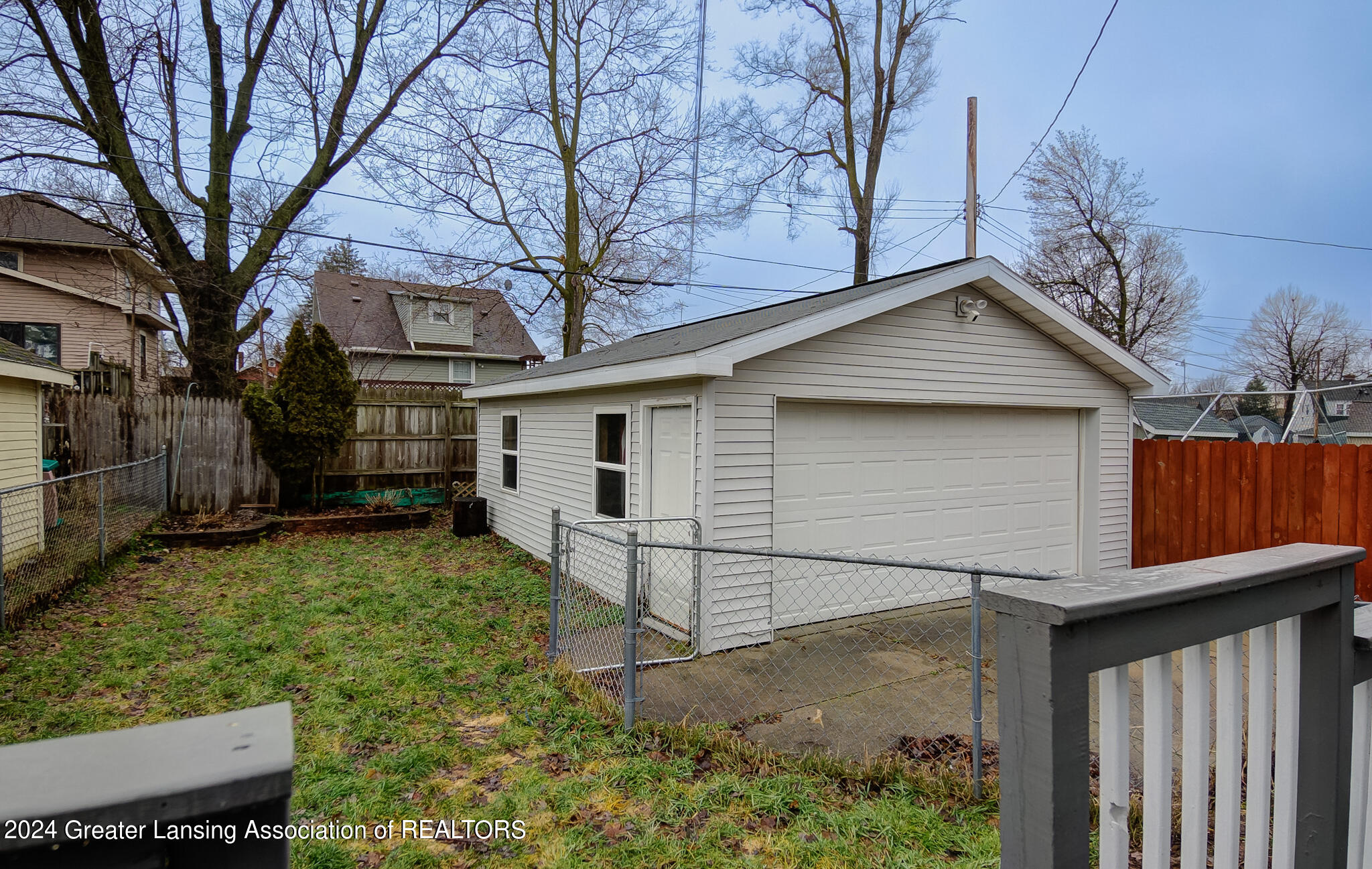 2304 Strathmore Road Lansing, MI 48910 - Photo 11 of 44 dsc08323_4_5