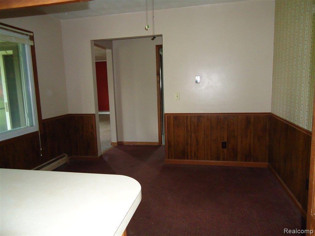 9145 Minx Road Temperance, MI 48182 - Photo 4 of 14 Kitchen eating area.jpg