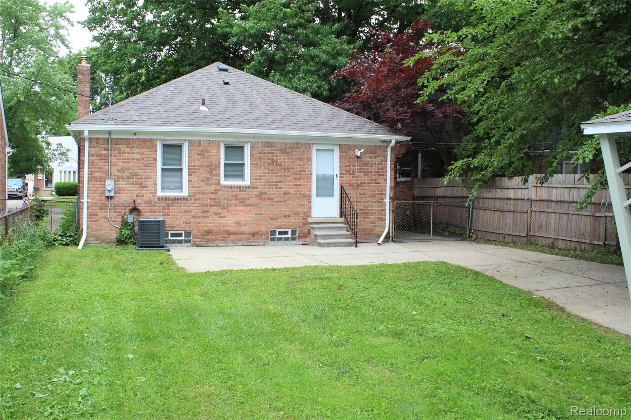 350 Amherst Street Inkster, MI 48141 - Photo 14 of 15 Back of Home View