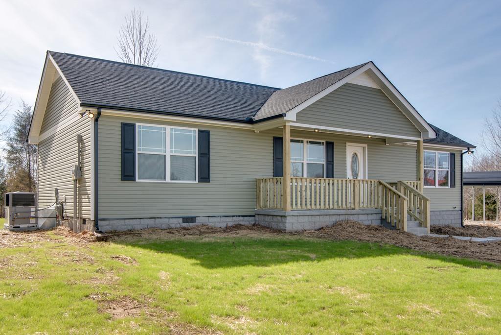992 Hooper Road Charlotte, TN 37036 - Photo 1 of 24 Gallery Image 1