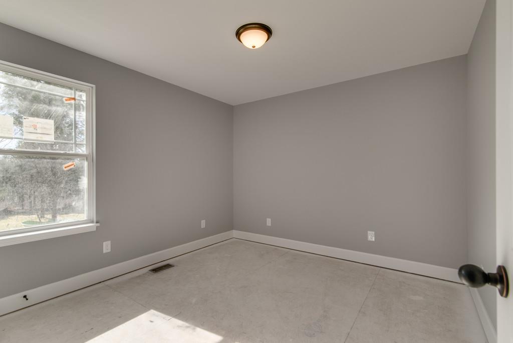 992 Hooper Road Charlotte, TN 37036 - Photo 13 of 24 Gallery Image 13