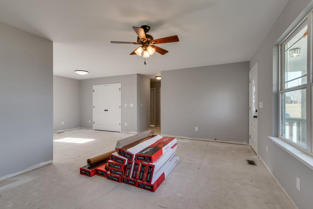 992 Hooper Road Charlotte, TN 37036 - Photo 17 of 24 Gallery Image 17