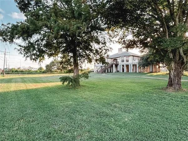 $399,000 | 5240 Jean Lafitte Boulevard, Lafitte, LA 70067