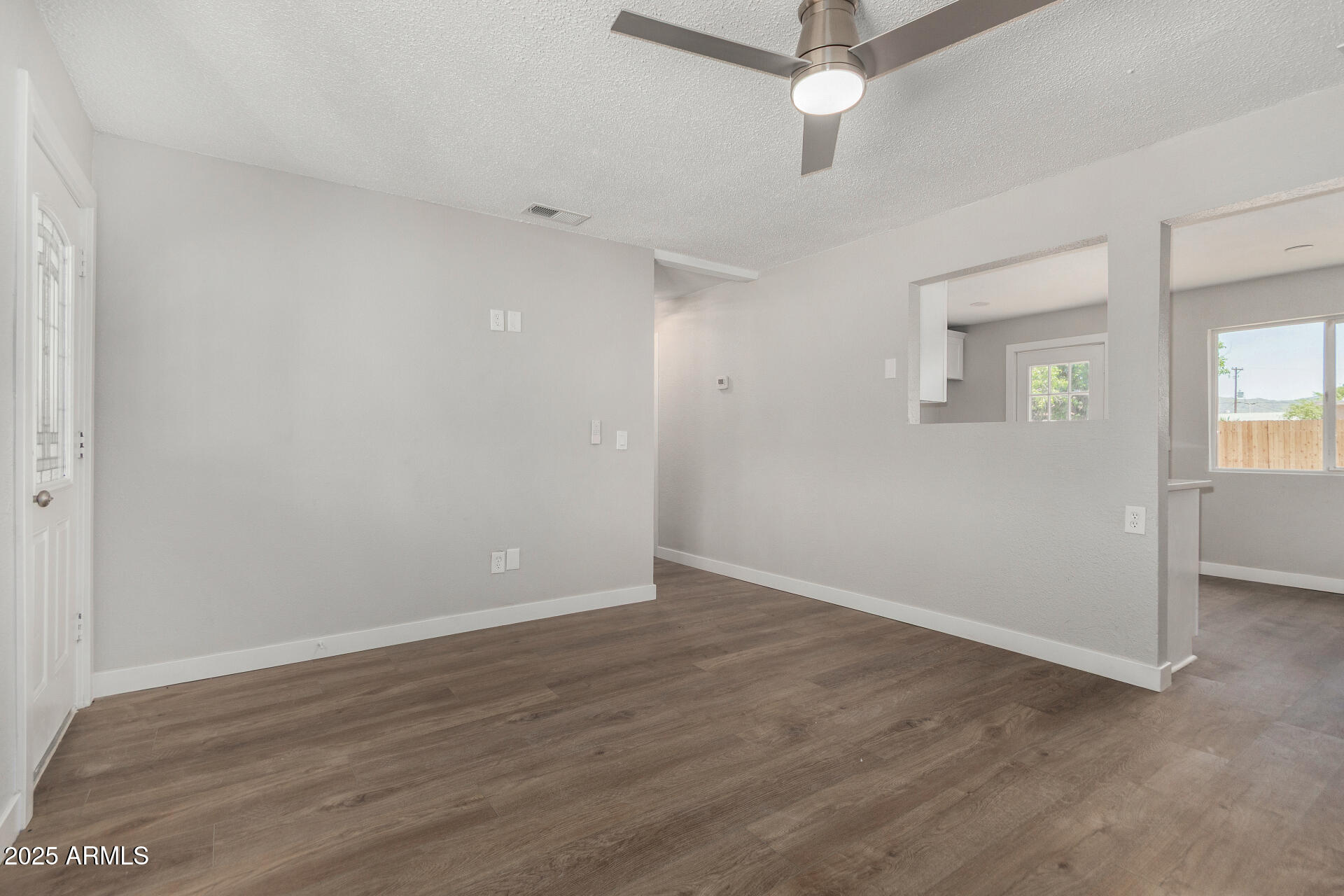 3933 West Nancy Lane Phoenix, AZ 85041 - Photo 11 of 33 11 - Nancy