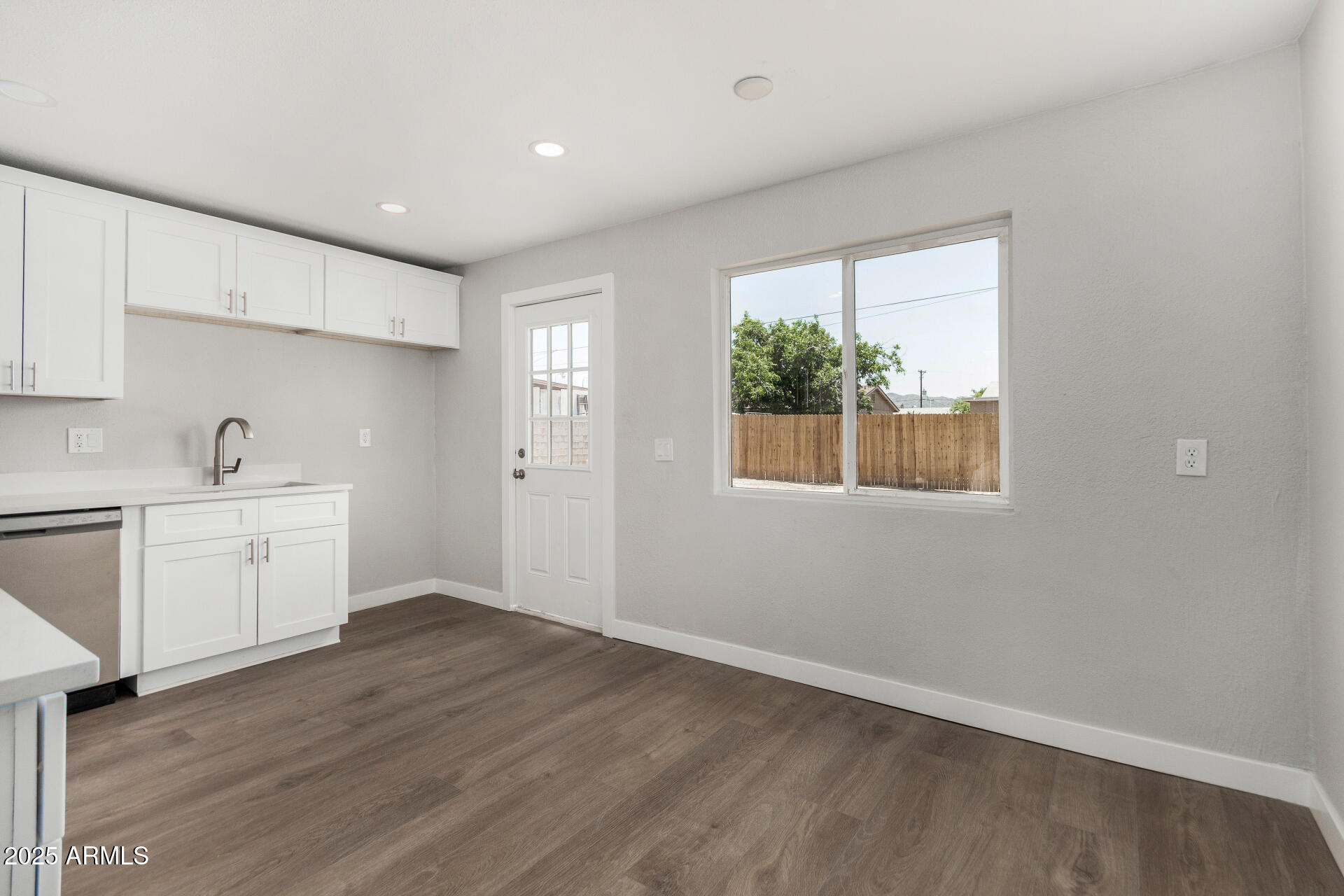 3933 West Nancy Lane Phoenix, AZ 85041 - Photo 13 of 33 13 - Nancy