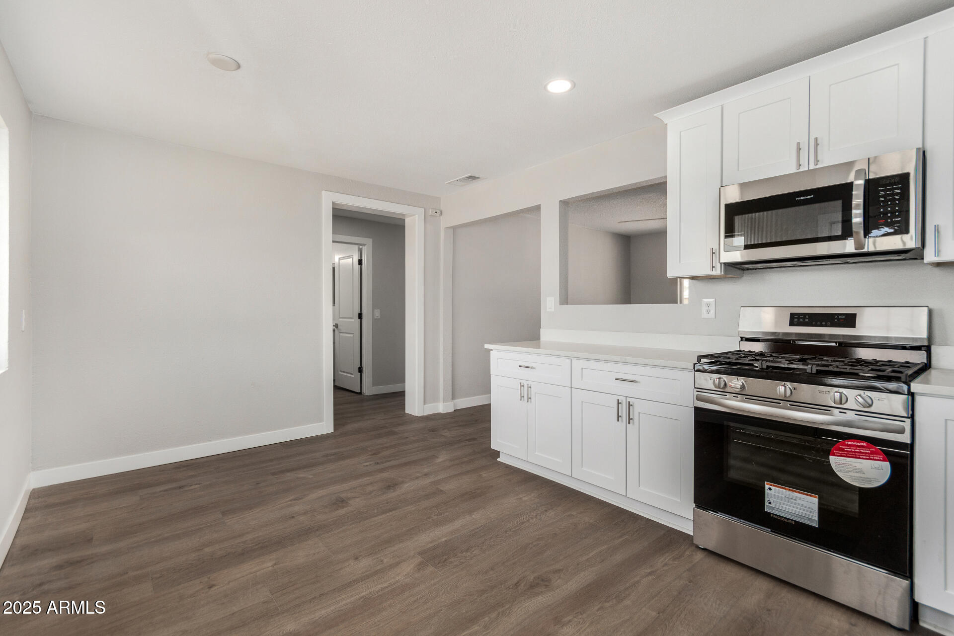 3933 West Nancy Lane Phoenix, AZ 85041 - Photo 15 of 33 15 - Nancy