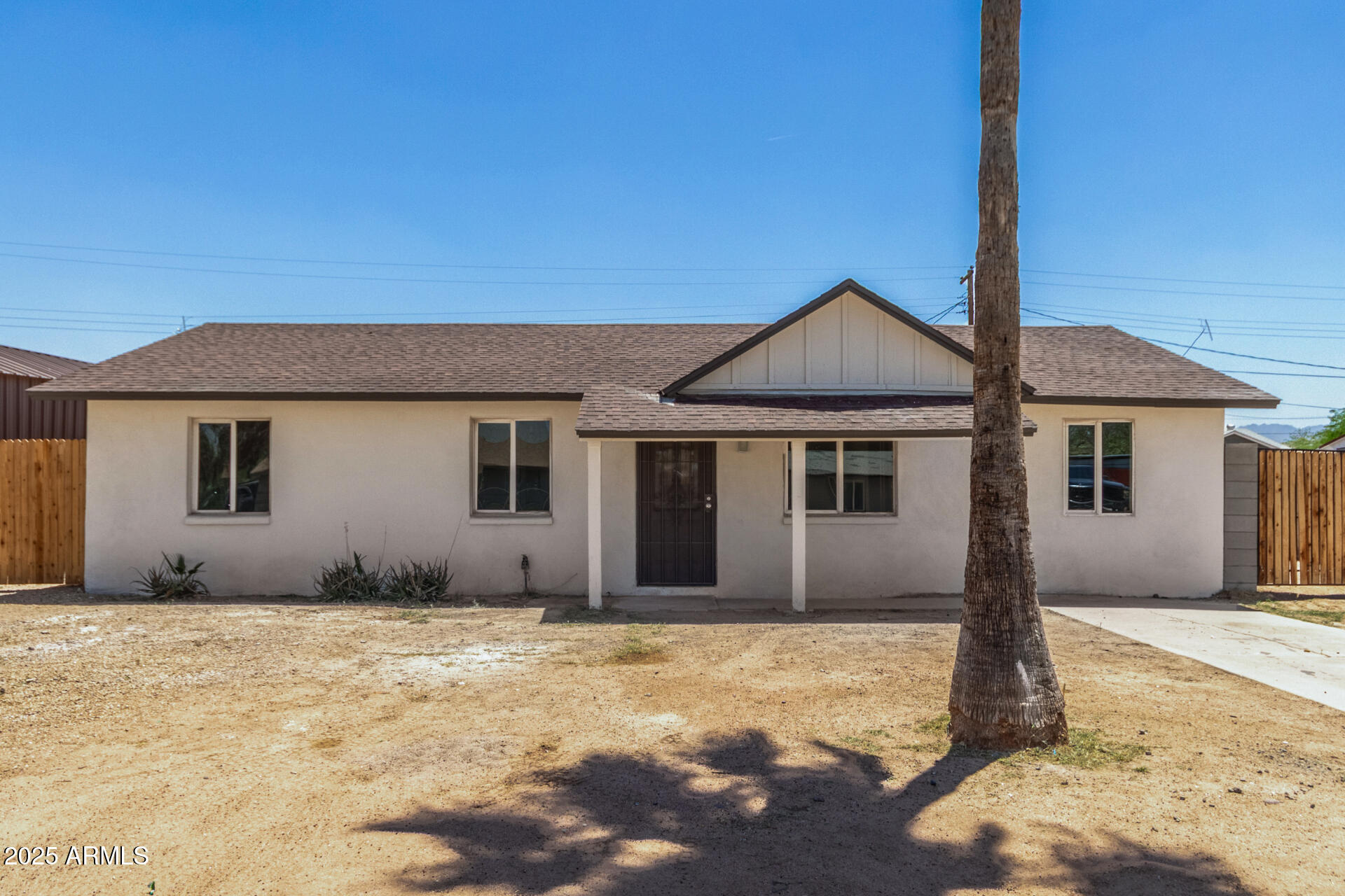 3933 West Nancy Lane Phoenix, AZ 85041 - Photo 2 of 33 02 - Nancy