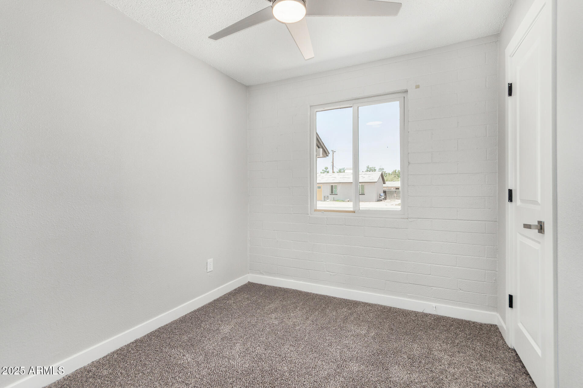 3933 West Nancy Lane Phoenix, AZ 85041 - Photo 22 of 33 21 - Nancy