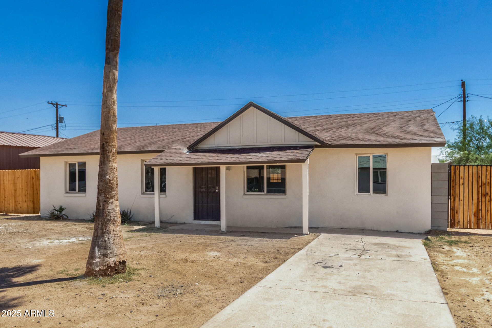 3933 West Nancy Lane Phoenix, AZ 85041 - Photo 7 of 33 07 - Nancy