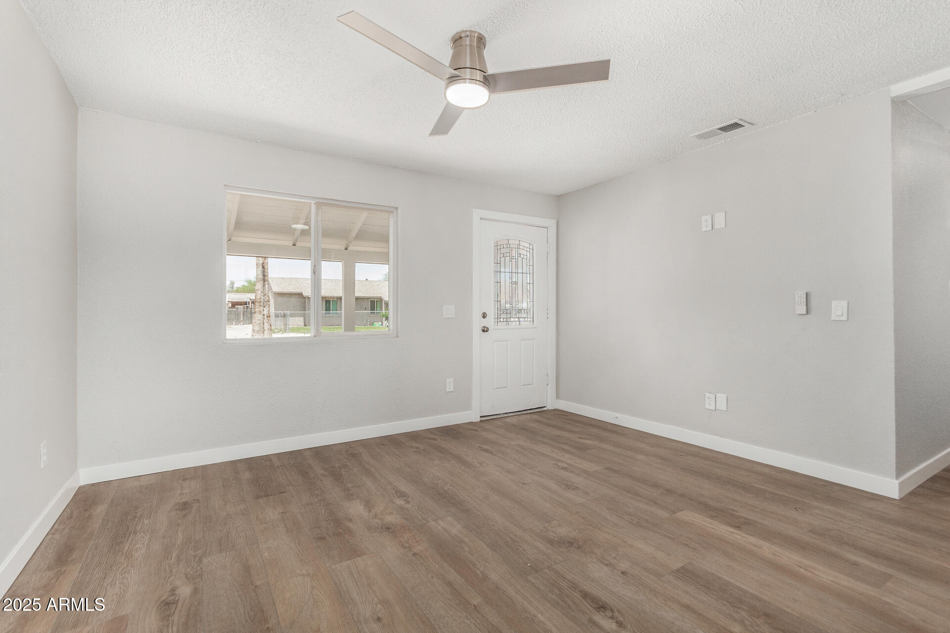 3933 West Nancy Lane Phoenix, AZ 85041 - Photo 10 of 33 10 - Nancy