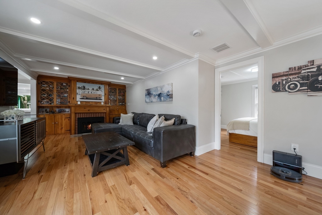 292 Andover Road Billerica, MA 01821 - Photo 8 of 38
