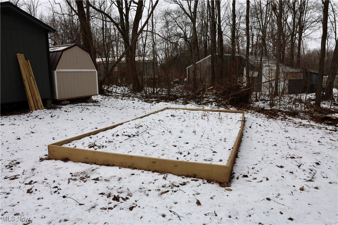 29311 Rabbit Ridge Road Howard, OH 43028 - Photo 21 of 39 View of yard with a storage shed