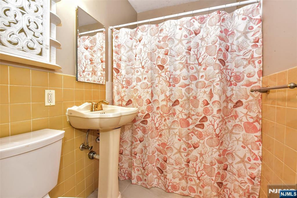 44 Main Street, Unit 6F Lodi, NJ 07644 - Photo 20 of 28