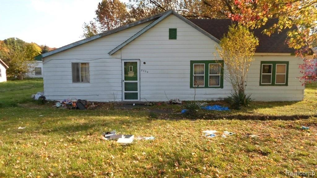 8724 Maltby Road Brighton, MI 48116 - Photo 1 of 10 Maltby front.JPG