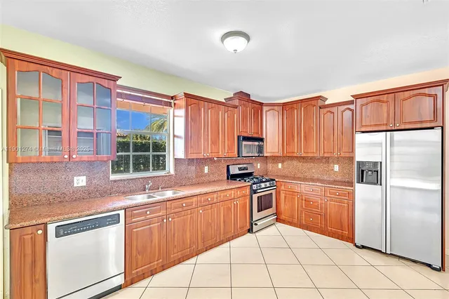 $3,500,000 | 279 Northwest 119th Avenue, Miami, FL 33182