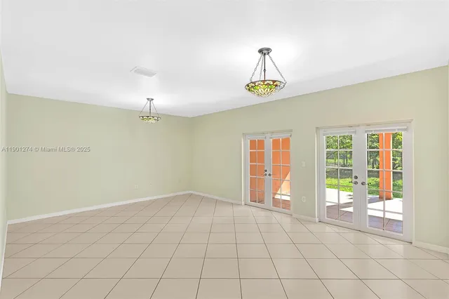 $3,500,000 | 279 Northwest 119th Avenue, Miami, FL 33182