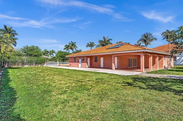 $3,500,000 | 279 Northwest 119th Avenue, Miami, FL 33182