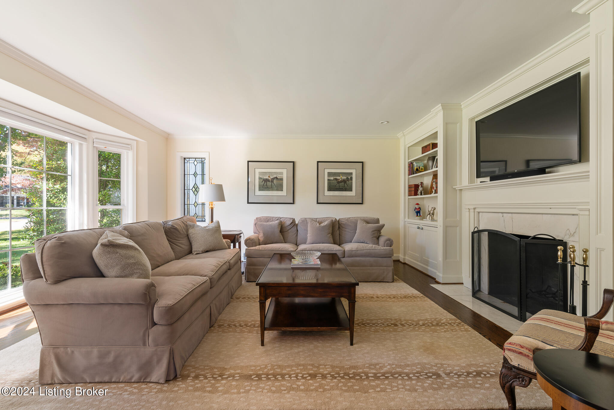 119 Travois Road Louisville, KY 40207 - Photo 15 of 63 Living Room