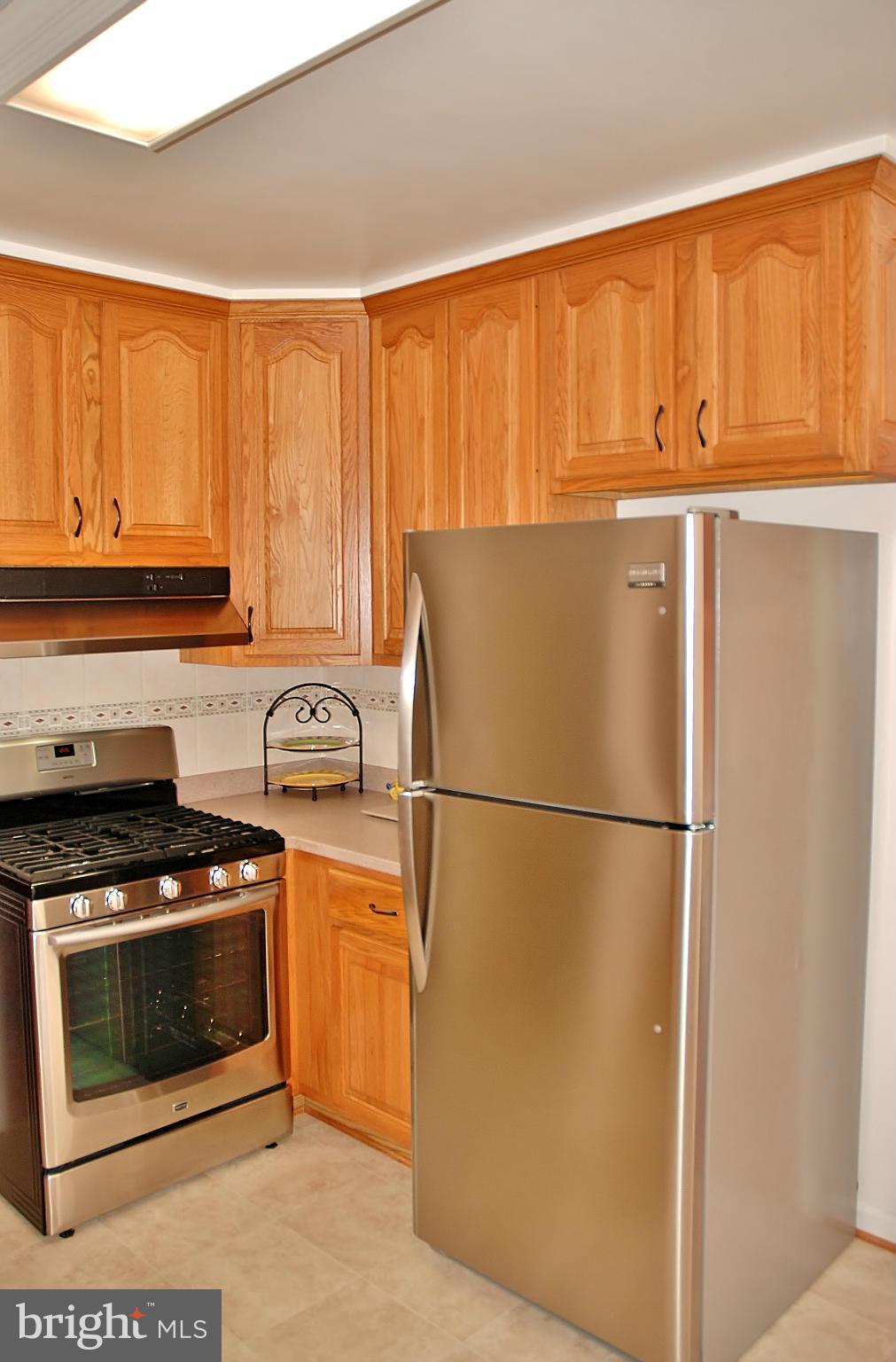 715 Winhall Way Silver Spring, MD 20904 - Photo 5 of 30 Kitchen