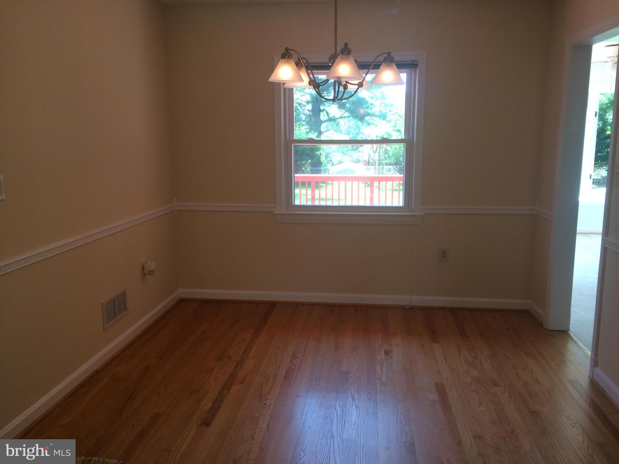 715 Winhall Way Silver Spring, MD 20904 - Photo 8 of 30 Dining Room