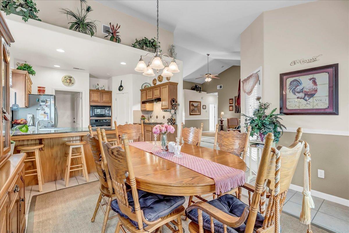 952 Privilege Way Lemoore, CA 93245 - Photo 9 of 23