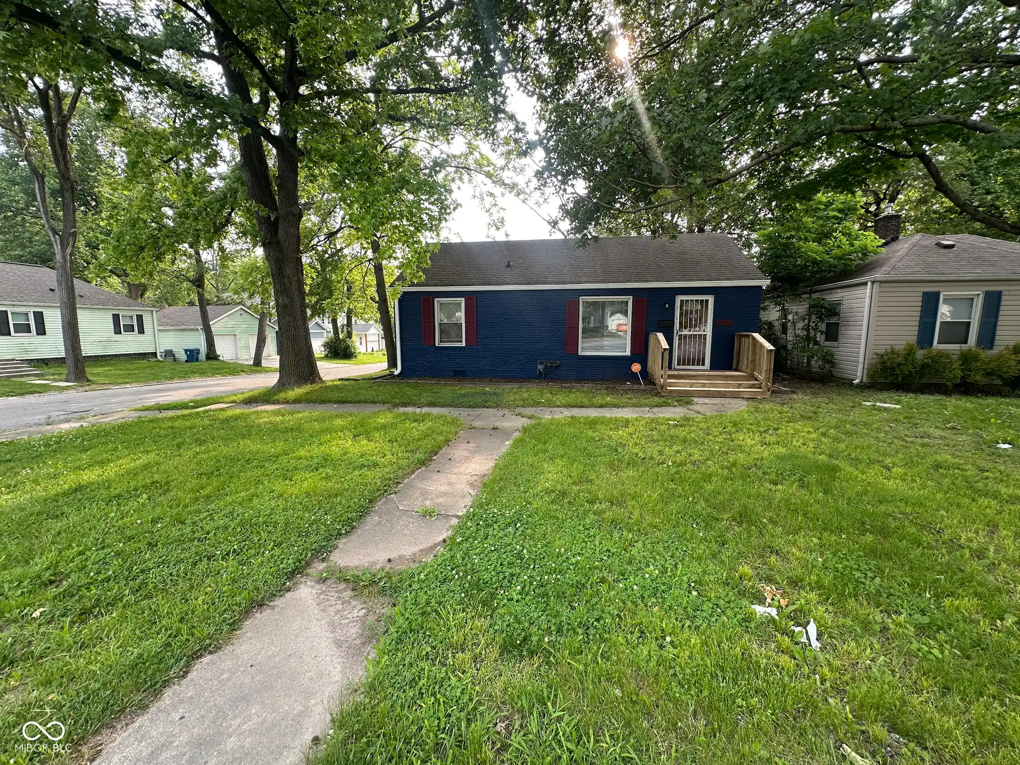 5704 North Keystone Ave  