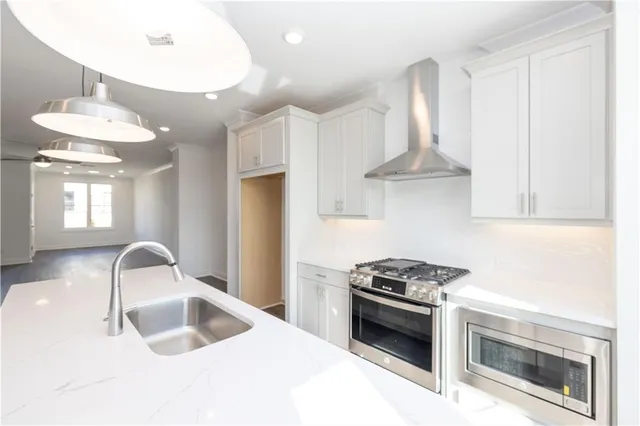 $516,700 | 4247 Millcroft Place, Unit 201, Buford, GA 30518