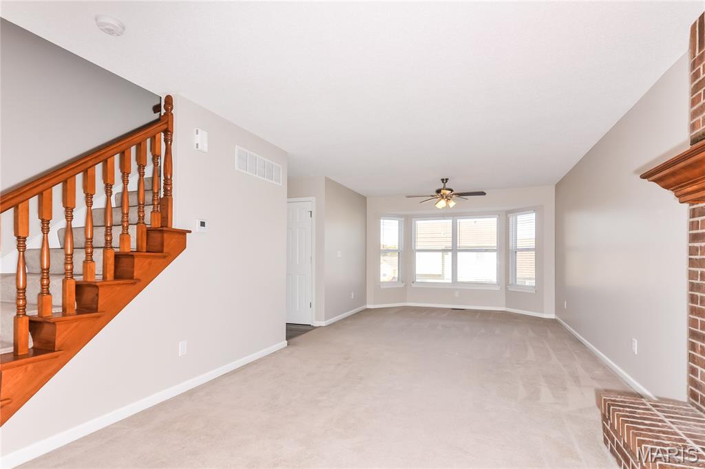 561 Prentice Drive St. Peters, MO 63376 - Photo 2 of 14