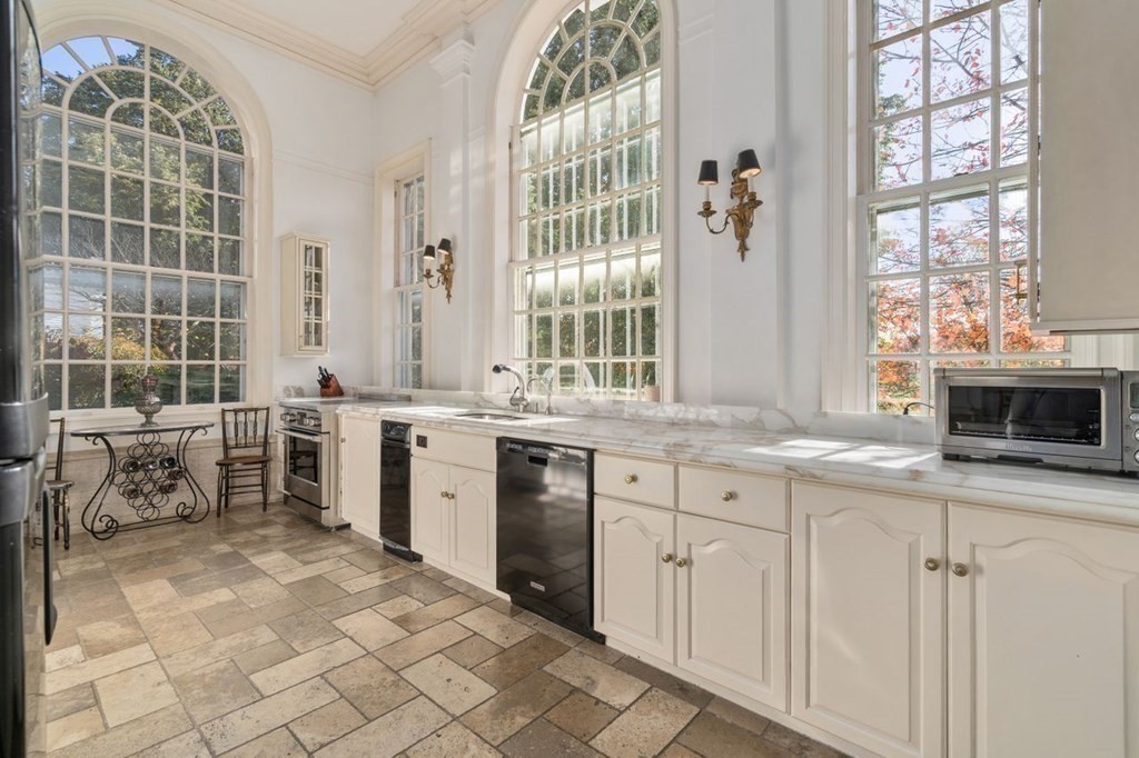 15 Catlin Road Brookline, MA 02445 - Photo 17 of 42