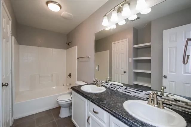 $1,695 | 926 Walnut Street, Burleson, TX 76028