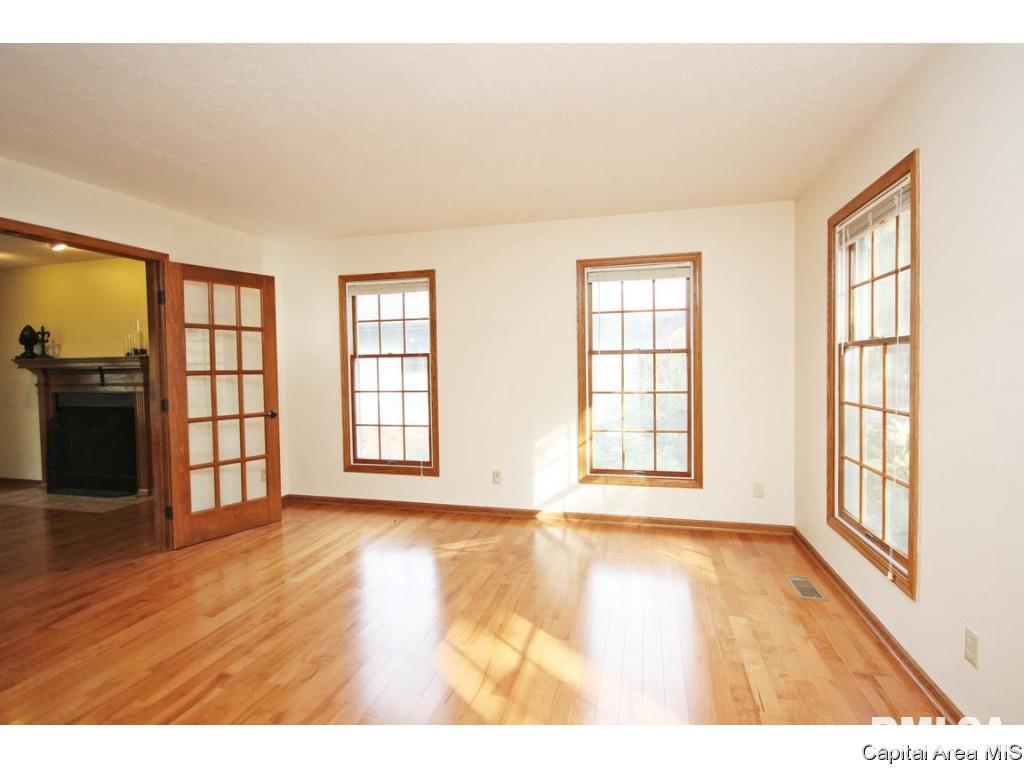 5 Williamsburg Road Sherman, IL 62684 - Photo 4 of 35 Gallery Image 4
