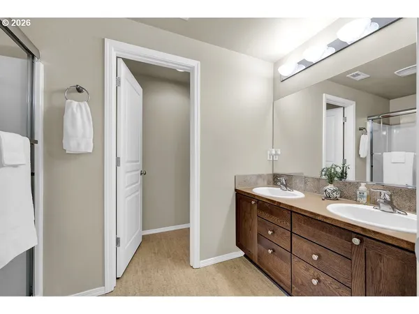 $497,500 | 654 North Garden Way, Eugene, OR 97401