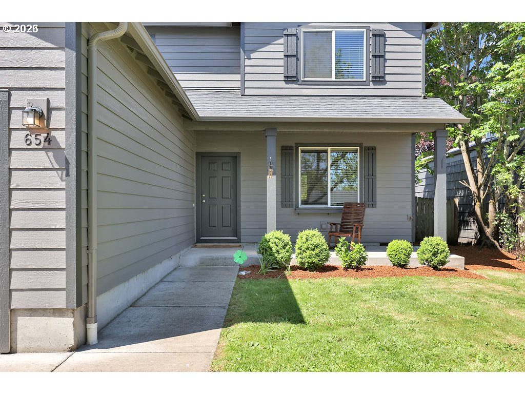 654 North Garden Way Eugene, OR 97401 - Photo 4 of 47 a view of a house with a yard
