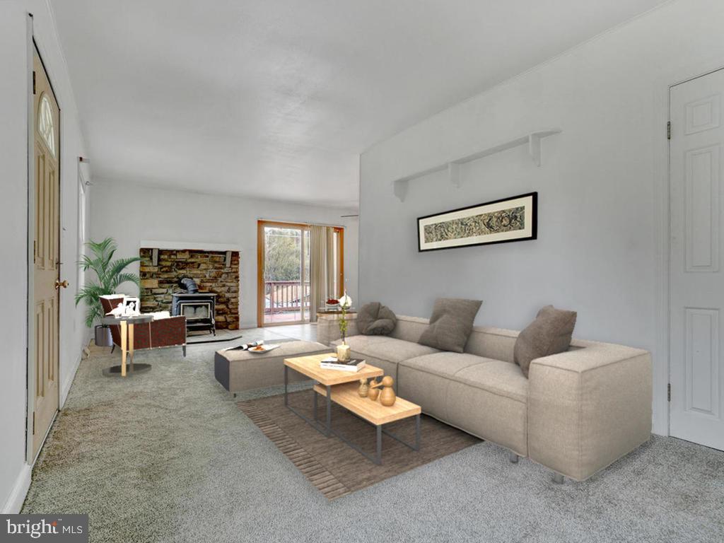 7153 Linganore Road New Market, MD 21774 - Photo 2 of 19 Living Room