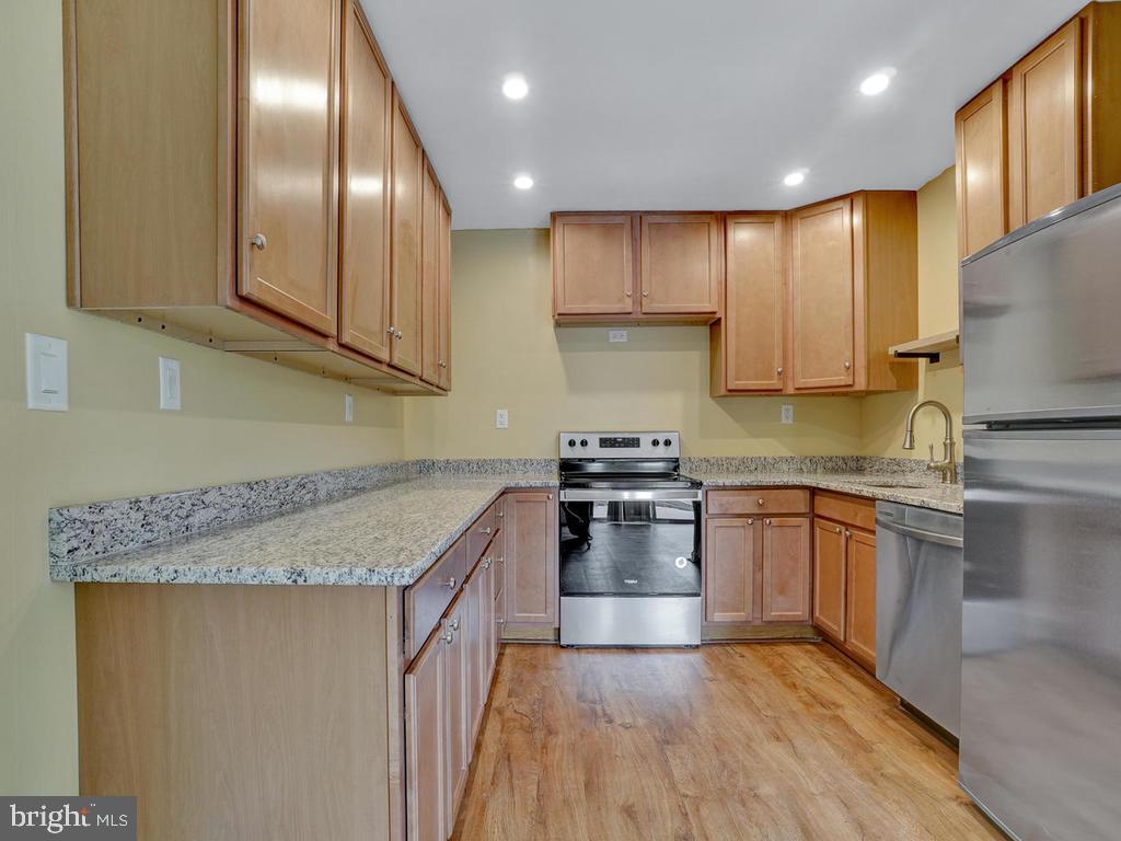 7153 Linganore Road New Market, MD 21774 - Photo 6 of 19 Kitchen