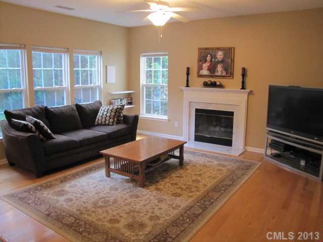 16033 Hollingbourne Road Huntersville, NC 28078 - Photo 2 of 6