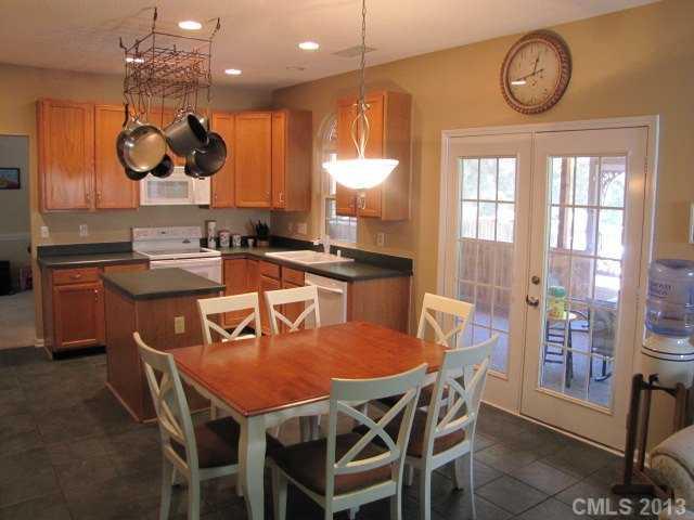 16033 Hollingbourne Road Huntersville, NC 28078 - Photo 3 of 6