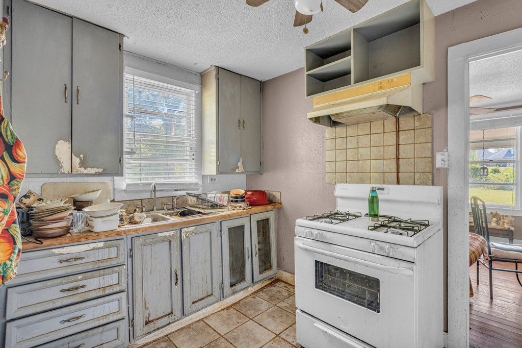 805 Howe Street McComb, MS 39648 - Photo 7 of 23 Photo 7