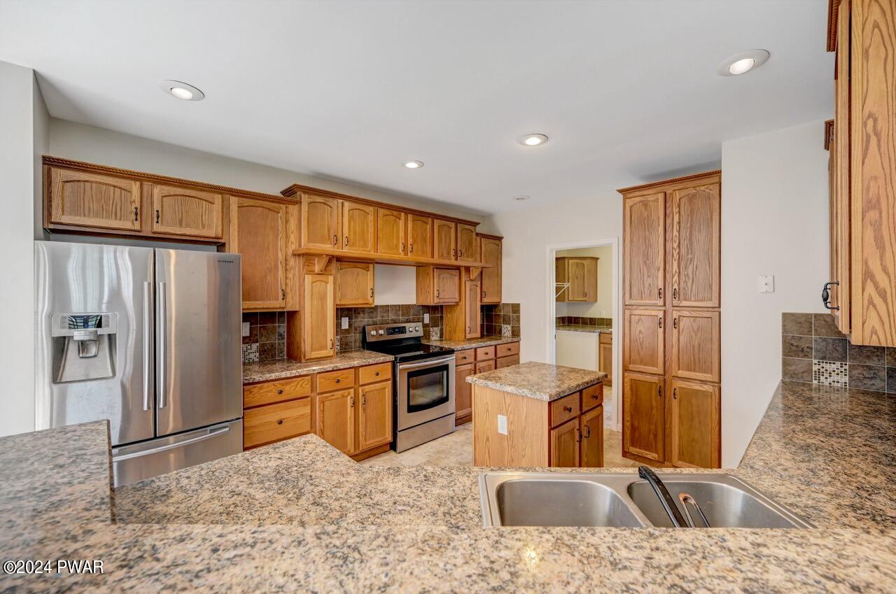 1555 Ledgedale Road Lake Ariel, PA 18436 - Photo 20 of 60 Gallery Image 20