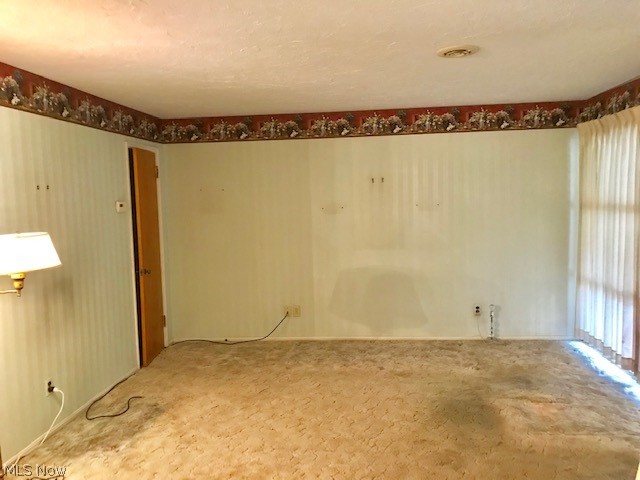6548 Kenbridge Road Parma Heights, OH 44130 - Photo 5 of 9