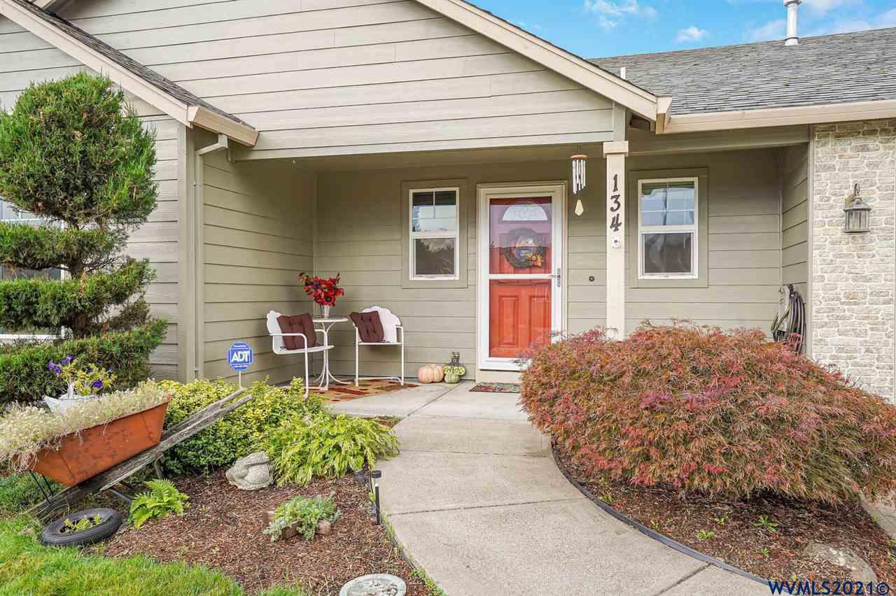 134 11th Street Jefferson, OR 97352 - Photo 2 of 33 Gallery Image 2