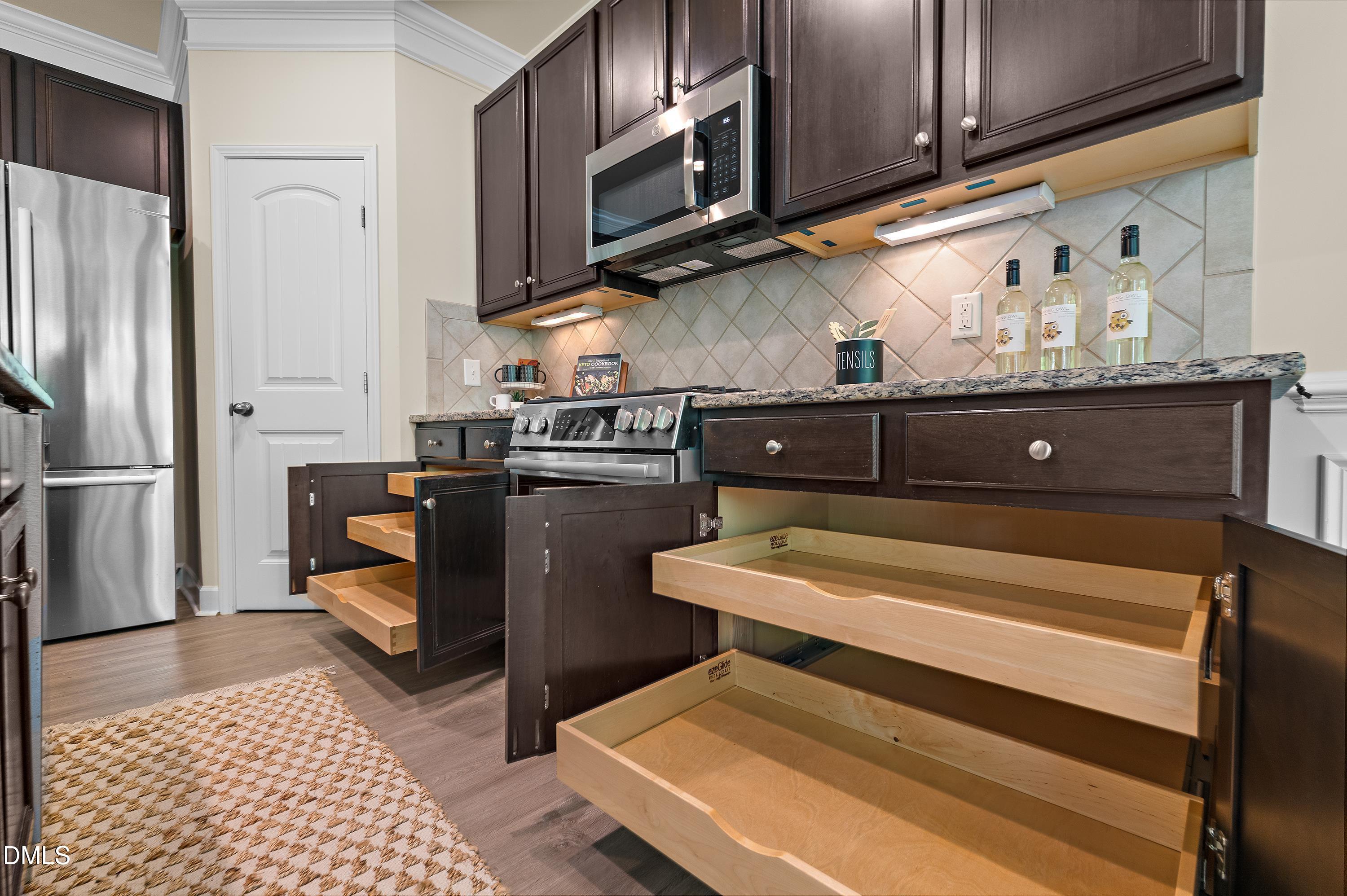 2063 Weston Green Loop Cary, NC 27513 - Photo 11 of 34 Kitchen pic 6